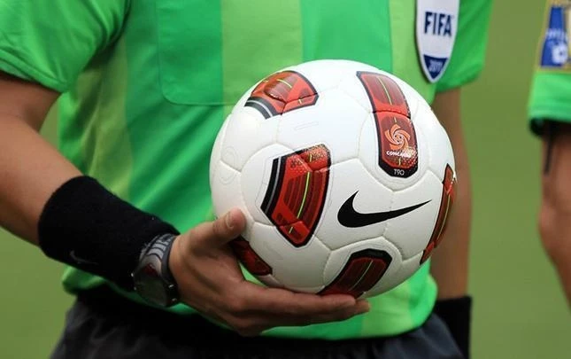 FIFA hakemleri birinci lig maçlarında