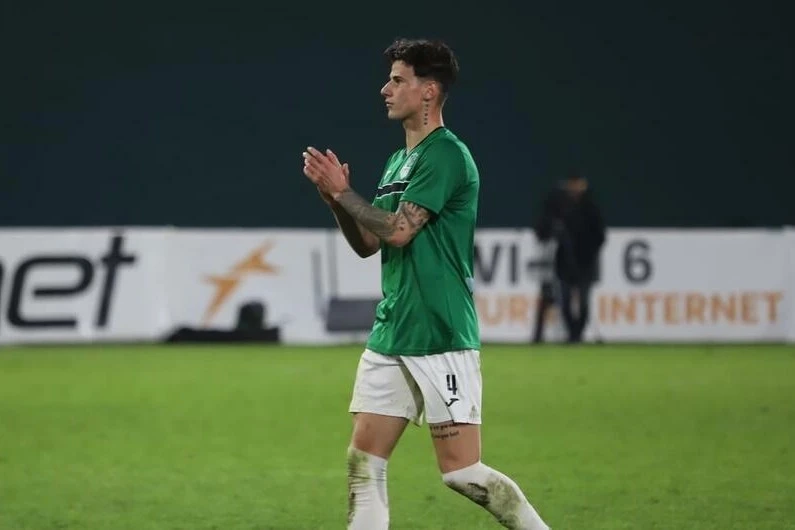 Arnavutluk şampiyonu olan futbolcumuz diyor ki: "Kimse bana inanmıyordu, ama sen bana güvendin..."