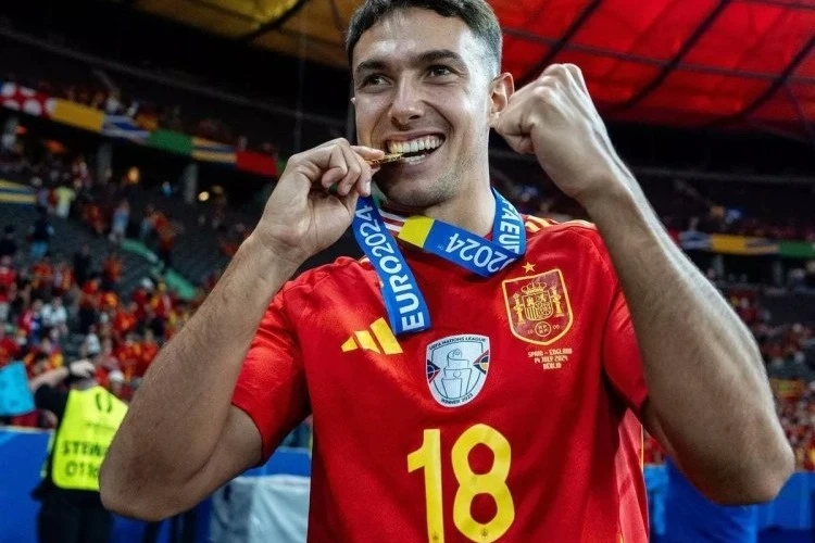 "Arsenal" İspanya Milli Takım Oyuncusunu Transfer Edecek