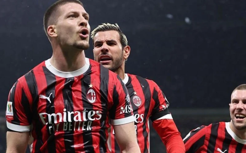 Milan, İtalya Kupası'nda Finale Yükseldi