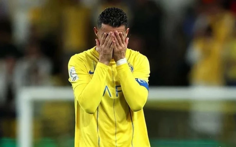 Ronaldo ve kulübü yeni sözleşme görüşmelerini askıya aldı