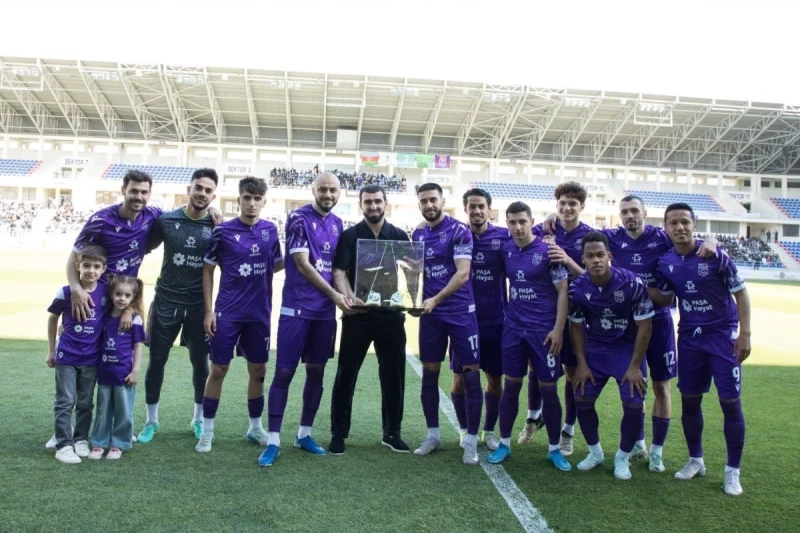 Vügar Mustafayev veda ederken duygulandı: "Beklemiyordum, hazırlıksız yakalandım"