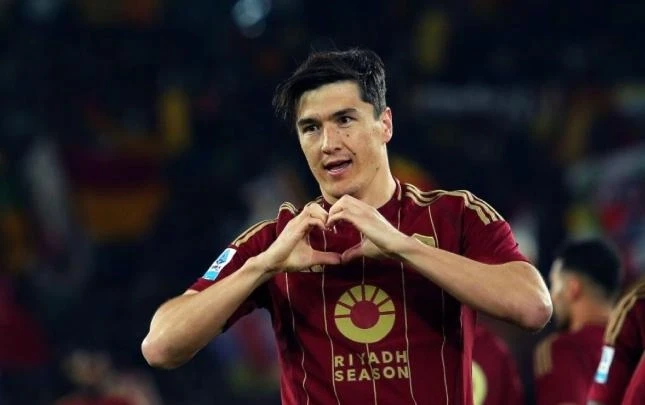 "Roma", Özbek futbolcu ile sözleşmesini yeniledi