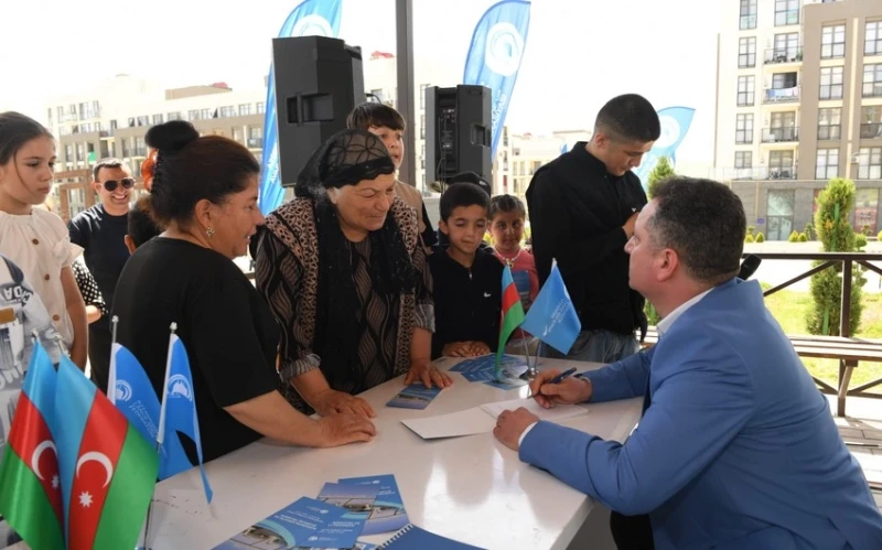 AKAF temsilcileri "Cumhurbaşkanlığı Kupası-2025" öncesinde Füzuli bölgesi sakinleriyle bir araya geldi
