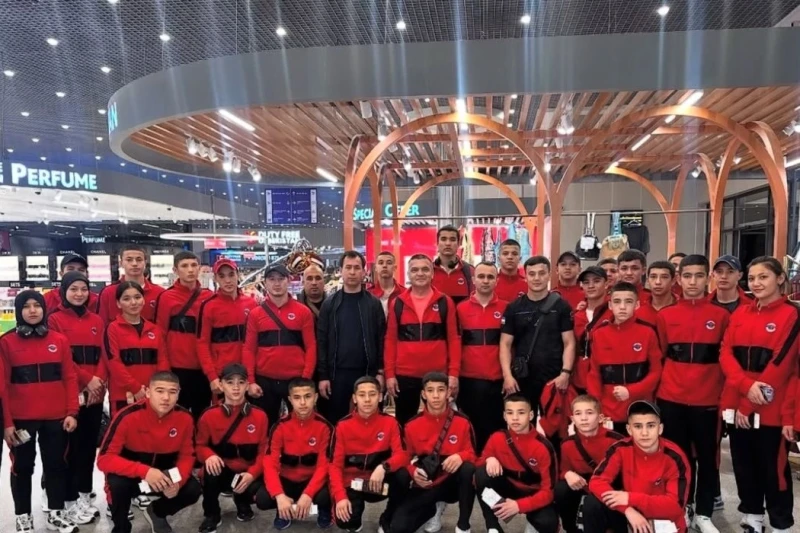 Özbekler Bakü'ye Geldi