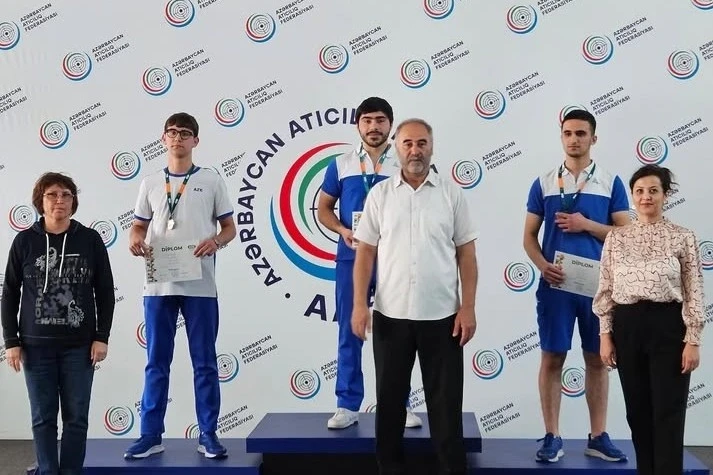 Azerbaycan'ın en iyi keskin nişancısı - FOTO