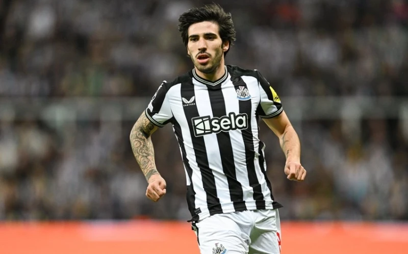 "Newcastle"lı orta saha oyuncusu İtalya'ya dönebilir