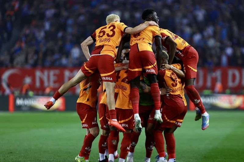 "Galatasaray" tarih yazacak