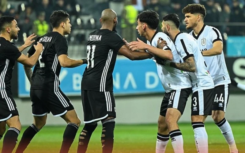 Bugün Premier Lig'de Karabağ ve Neftçi takımları karşı karşıya gelecek