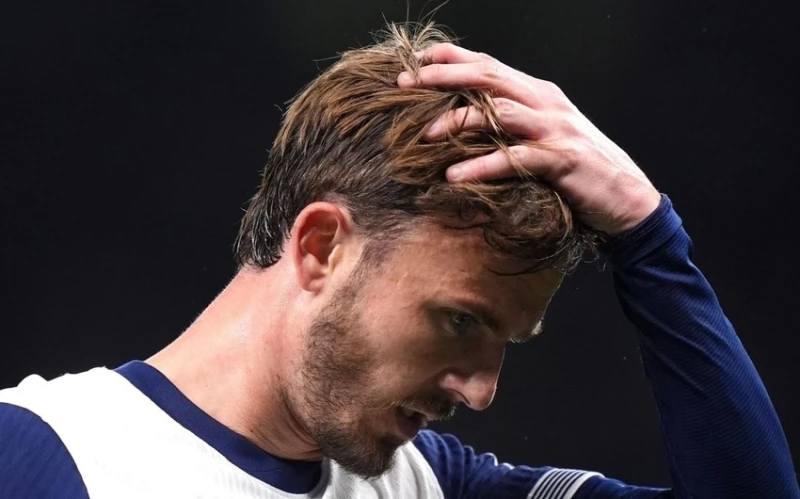 Tottenham'lı futbolcu sakatlık nedeniyle sezonun geri kalanında forma giyemeyecek