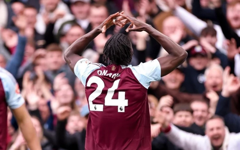 Aston Villa, İngiltere Premier Ligi'nde Newcastle'ı Farklı Mağlup Etti