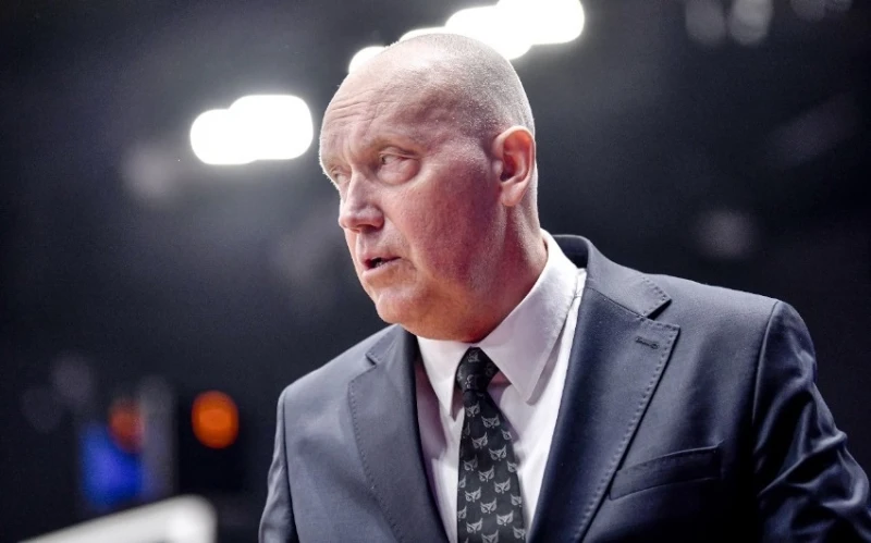 Rimas Kurtinaitis: "Basketbolda da futboldaki gibi, 'vurmayana vururlar' prensibi geçerliliğini koruyor."