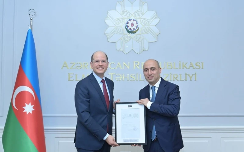 Emin Amrullayev, Uluslararası Basketbol Federasyonu Genel Sekreteri ile görüştü