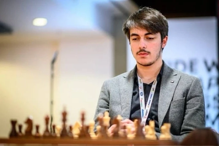 Muhammed Muradlı Önde