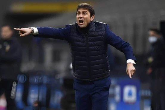 Conte takımını değiştirebilir