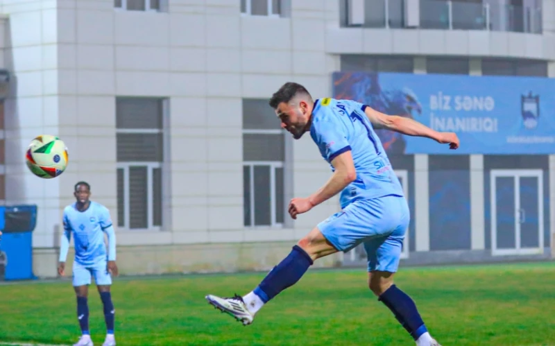"Zira" futbol kulübünün oyuncusu Azerbaycan şampiyonalarında 250. maçına çıktı