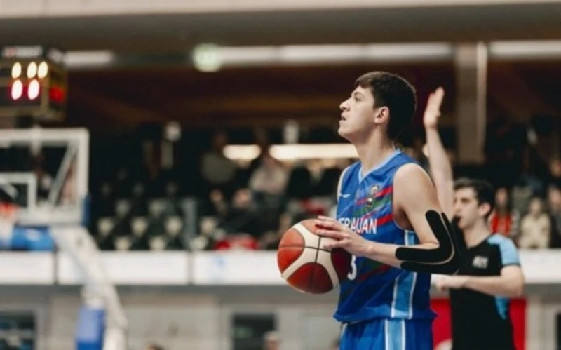 "Neftçi" basketbolcusu final serisinde "Sabah" takımına karşı maçları değerlendirdi