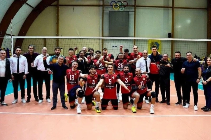 Azerbaycan şampiyonasında üçüncü olan takım, 6 voleybolcu ile yollarını ayırdı