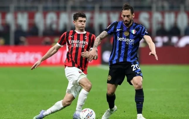 "Milan", "Inter"i Yenerek Finale Yükseldi