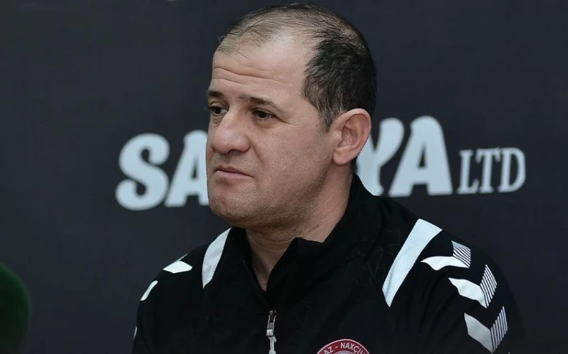 "Araz-Nahçıvan" teknik direktörü, oyuncusuna verilen ikinci uyarıdan şikayet etti
