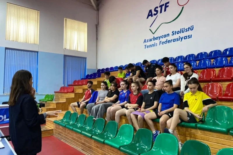 AMADA bu sefer tenisçiler için seminer düzenledi
