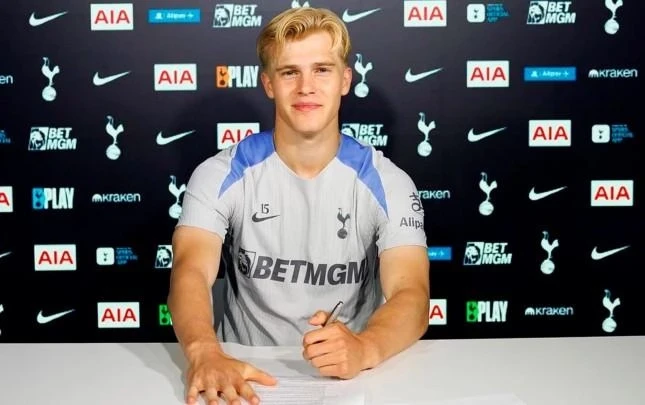 Tottenham'da yeni sözleşme