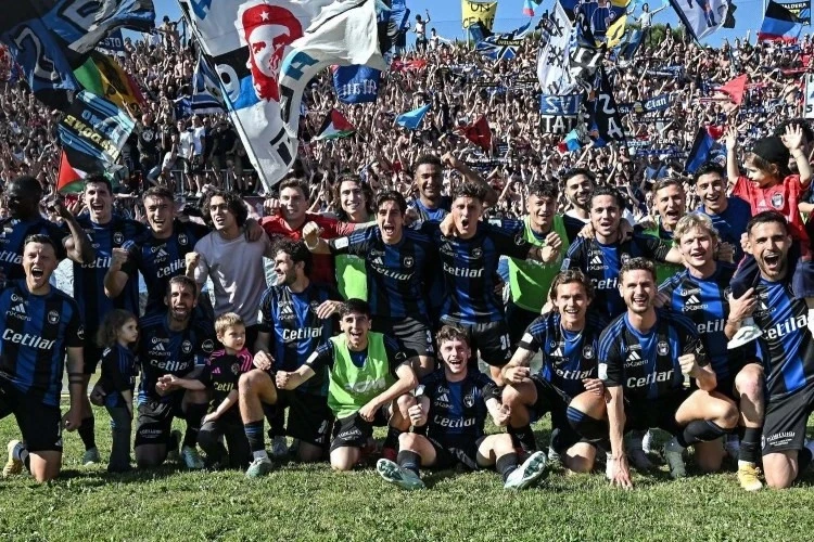 34 yıl sonra Serie A'ya geri döndüler