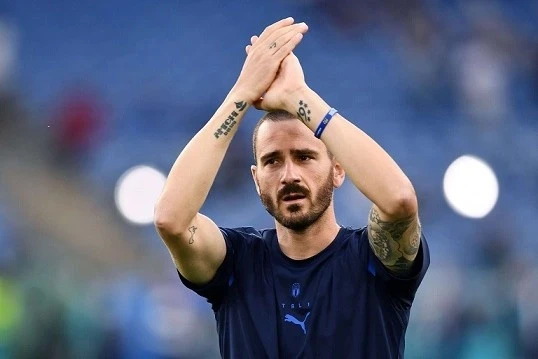 Tecrübeli futbolcu Juventus'a dönmek istiyor