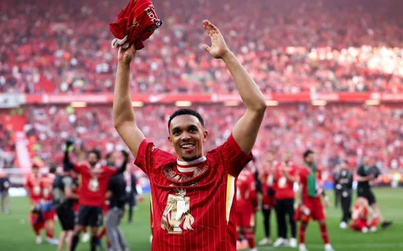 Trent Alexander-Arnold Liverpool'dan Ayrılacağını Açıkladı