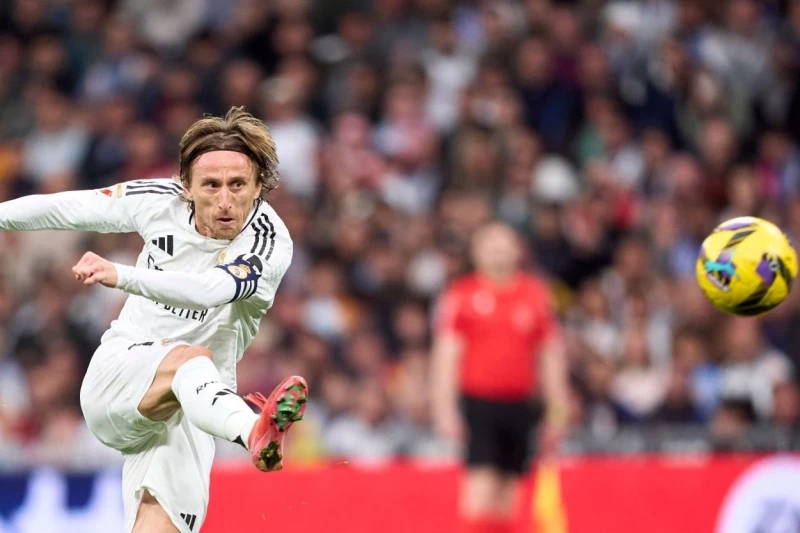 "Real Madrid" Modrić'e İki Haftalık Sözleşme Teklif Etmeyi Planlıyor