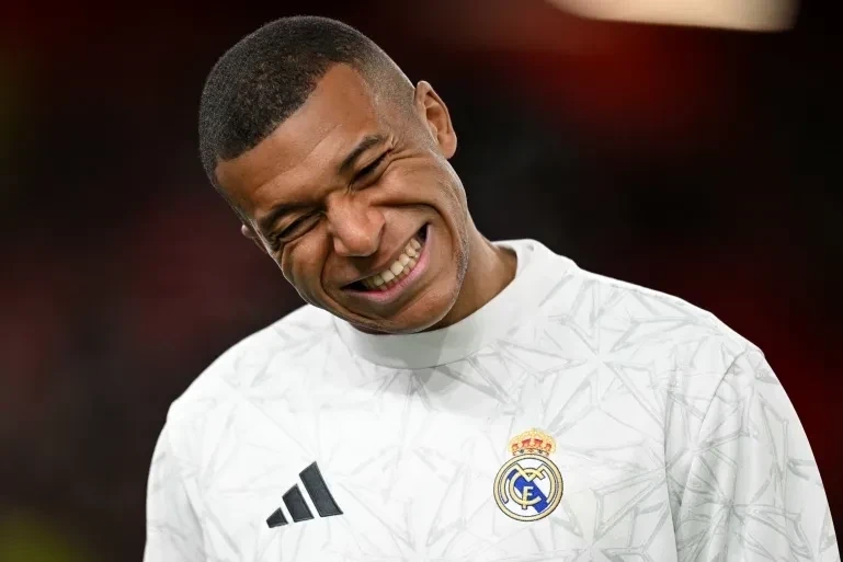 Kilian Mbappe son 30 yılda bir ilke imza attı