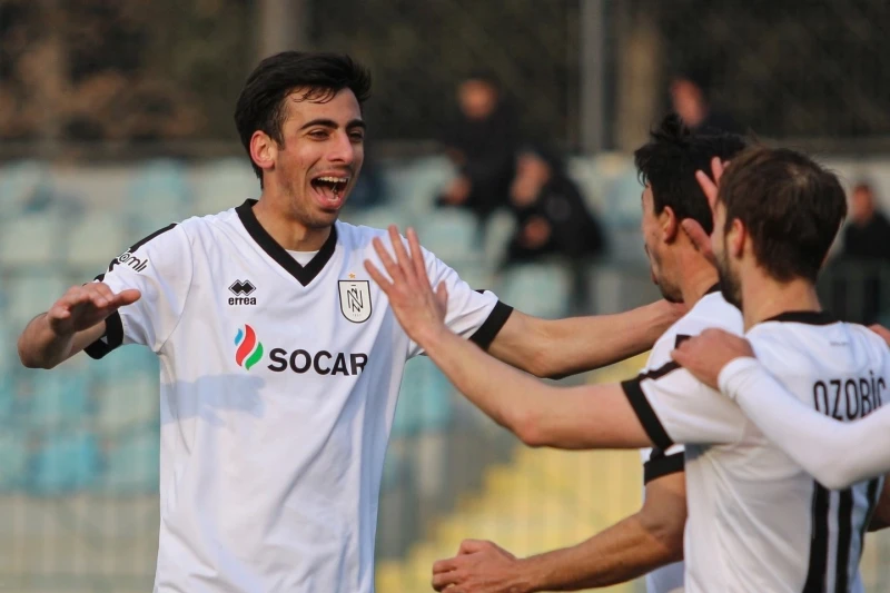 Ağadadaş Salyanski "Neftçi"den Ayrılıyor