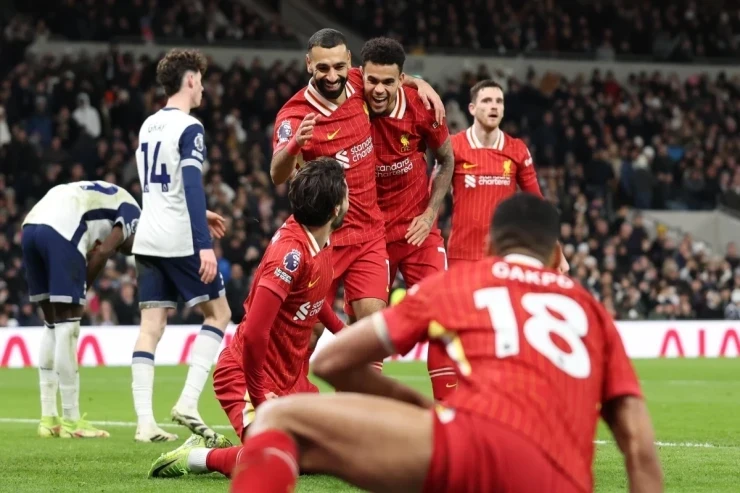 "Liverpool" İngiltere Şampiyonluğunu Kazandı