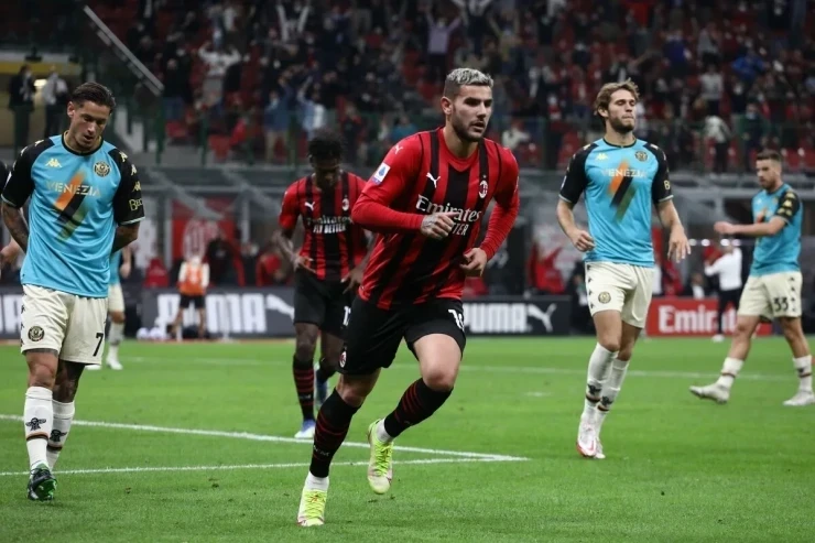 "Milan" Kazandı, "Inter" Kaybetti