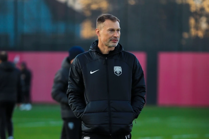 Vasili Berezutski Moskova'ya dönüyor