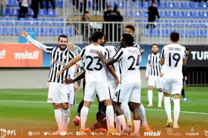 "Neftçi", "Səbail" Karşısında Galip Geldi