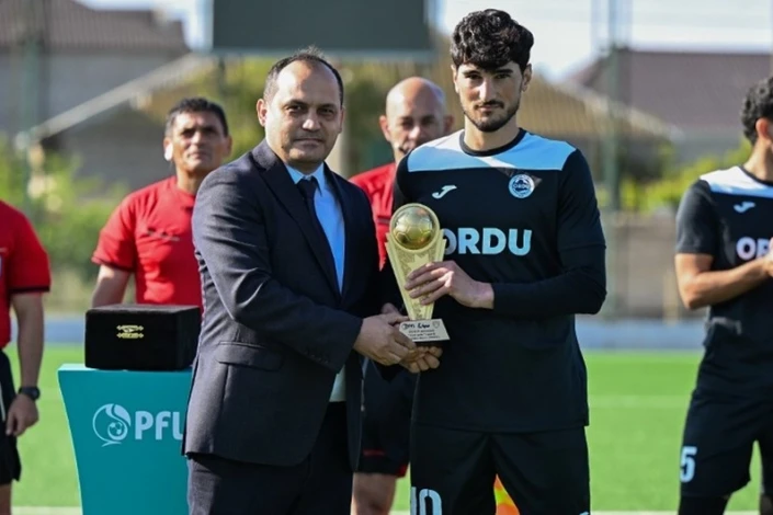 Azerbaycan Birinci Ligi'nde Nisan ayının en iyi golüne imza atan oyuncuya ödül verildi