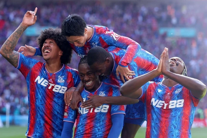Avrupa Ligi'nde yeni bir isim - "Crystal Palace"