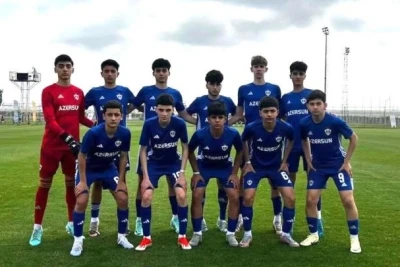 "Karabağ" ve "Fulham" U-15 takımları arasında maç yapıldı