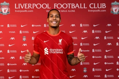 "Liverpool", Virgil van Dijk'ın sözleşmesini uzattı