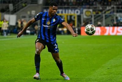 "Barcelona" Denzel Dumfries'i transfer etmek istiyor