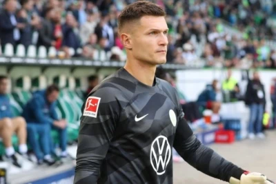 Milli takım kalecisi "Bayern"e transfer olmadı, yeni sözleşme imzaladı
