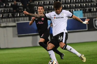 "Neftçi"nin yabancı futbolcusu Romanya'ya gidiyor