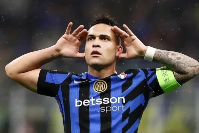 Lautaro Martinez: "Bu maçta oynamamı istemeyen anneme selam gönderiyorum."