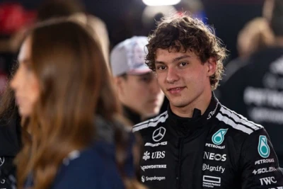 "Formula 1": 18 yaşındaki "Mercedes" pilotundan yeni dünya REKORU