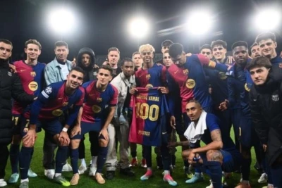 17 yaşındaki Yamal, Barcelona formasıyla 100. maçına çıktı