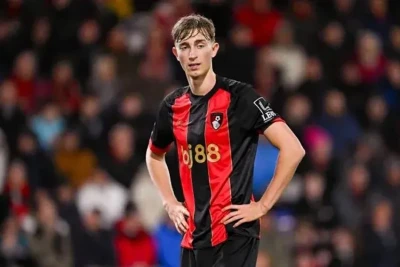 İngiltere'nin dev kulüpleri "Bournemouth"un defans oyuncusu için teklif gönderdi
